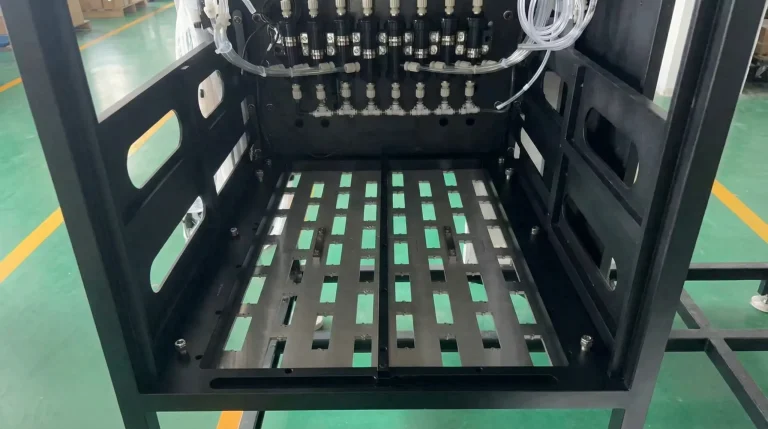 Bastidor de acero soldado y estructura de placa de cabezales de precisión dentro de una impresora textil HY-Series