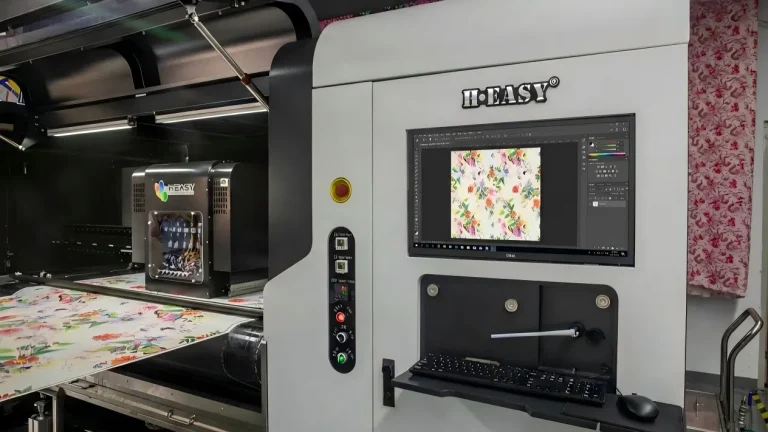 Flujo de producción Neostampa mostrado en la estación de control de la impresora HY-Series
